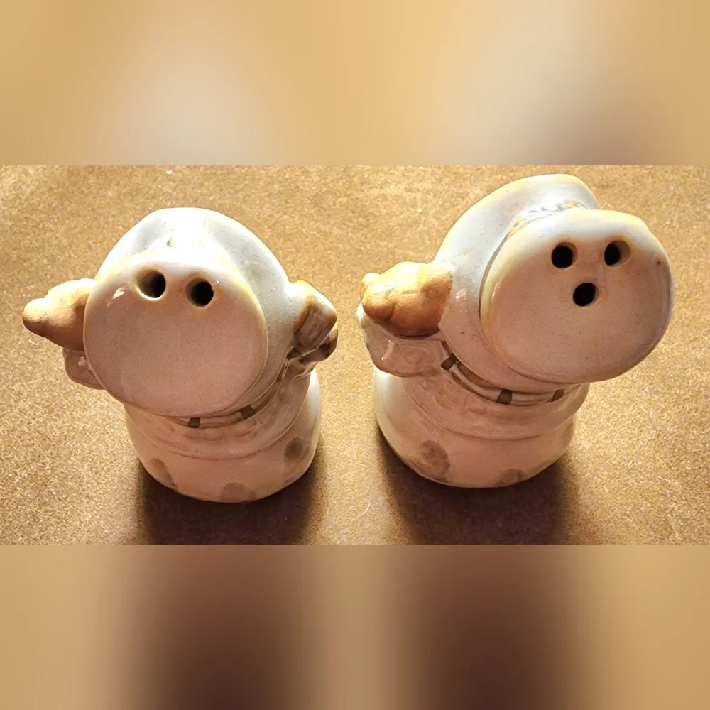 Snowman salt and pepper shakers